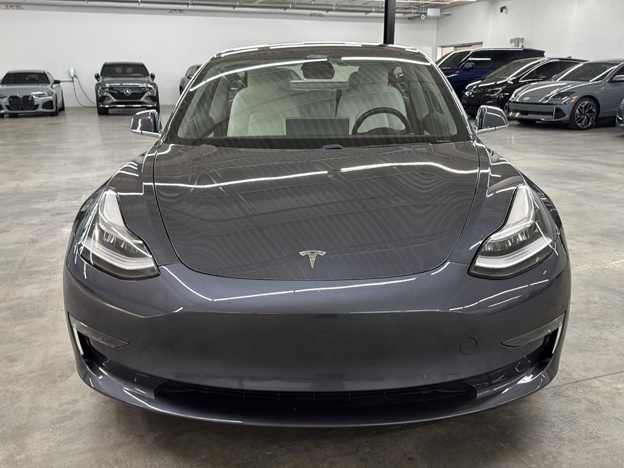 Tesla Model 3  2018