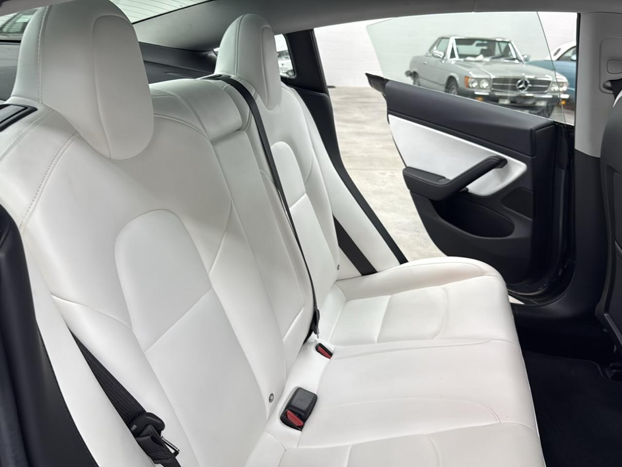 Tesla Model 3  2018