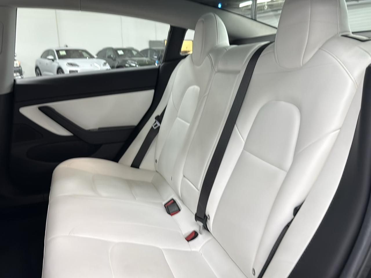 Tesla Model 3  2018