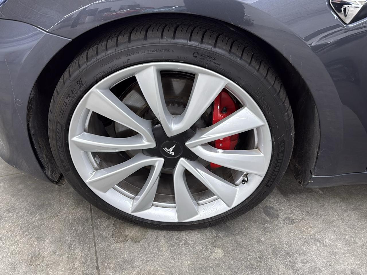 Tesla Model 3  2018