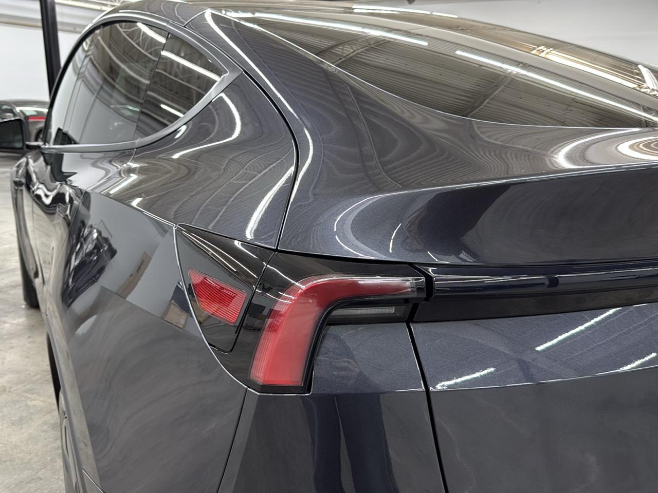 Tesla Model Y Premium RWD 2026