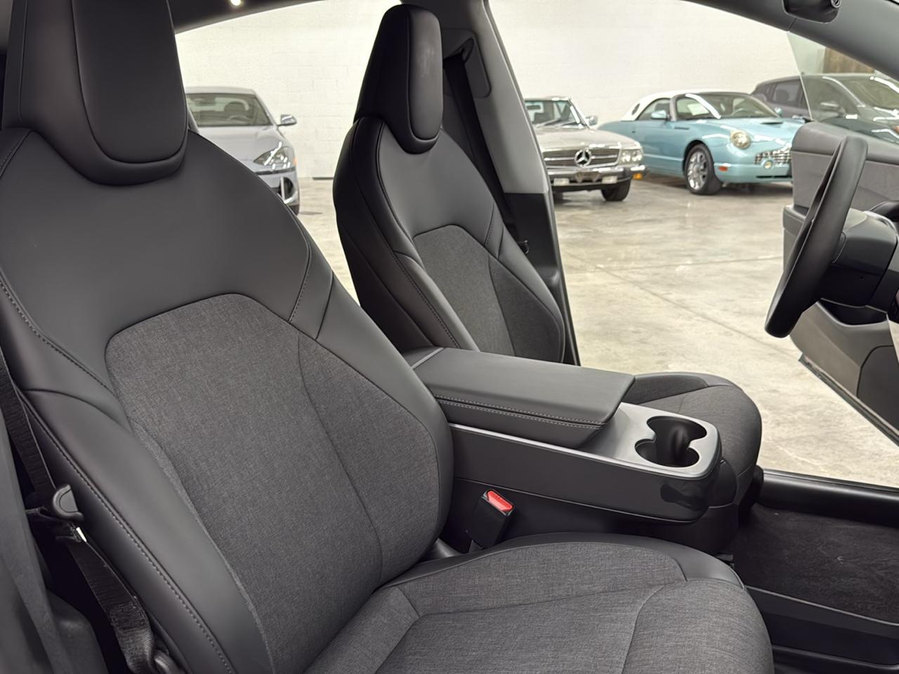 Tesla Model Y Premium RWD 2026