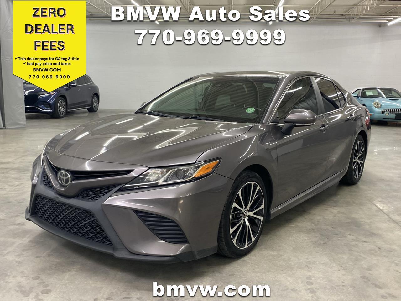 Toyota Camry SE Auto (Natl) 2020
