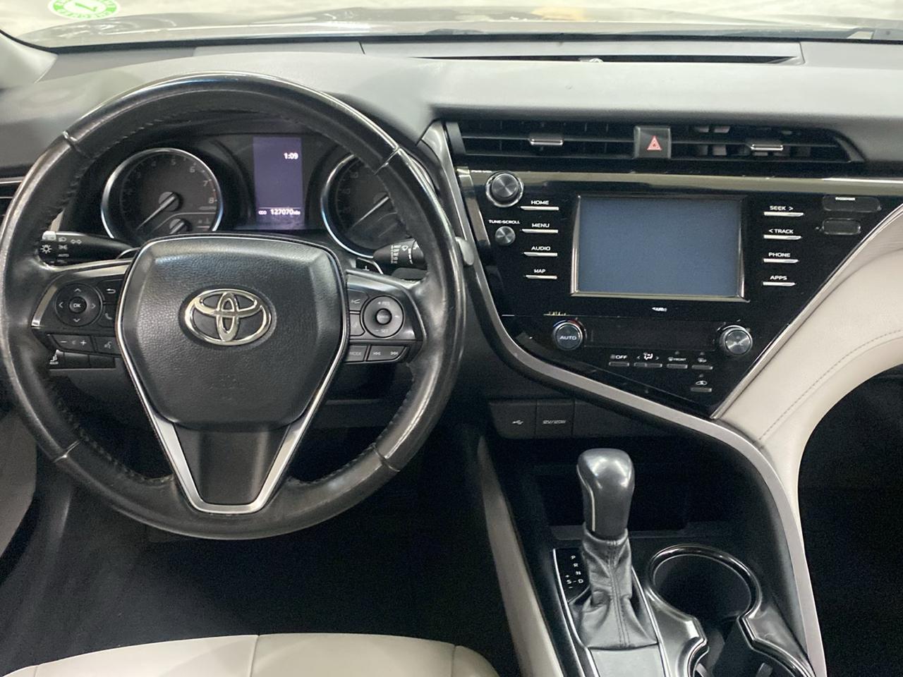 Toyota Camry SE Auto (Natl) 2020