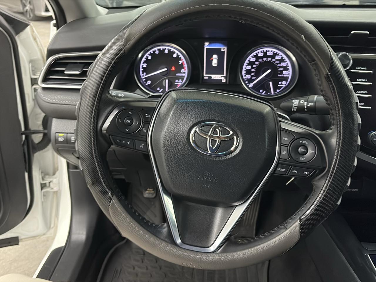 Toyota Camry SE Auto (Natl) 2020