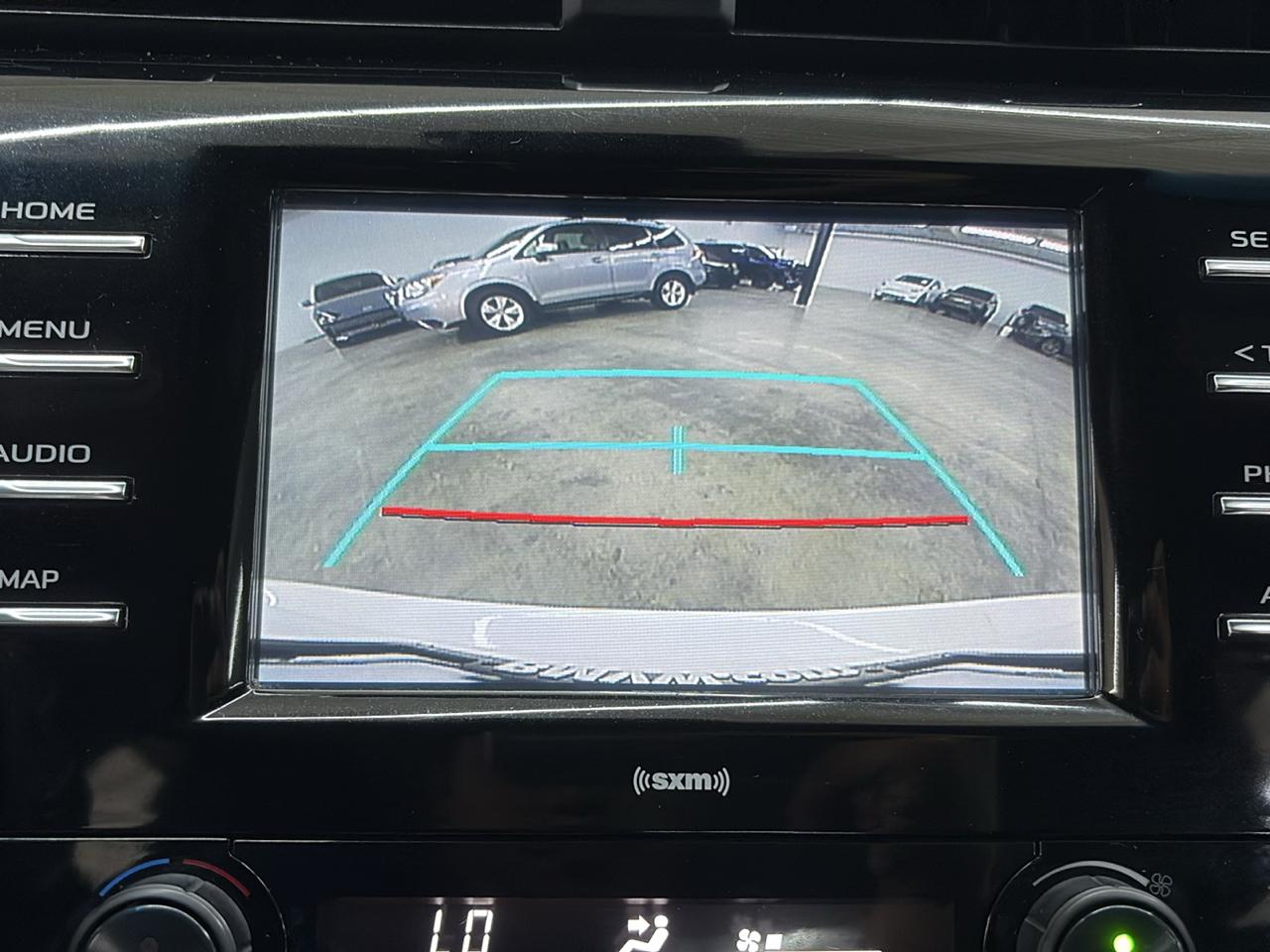 Toyota Camry SE Auto (Natl) 2020