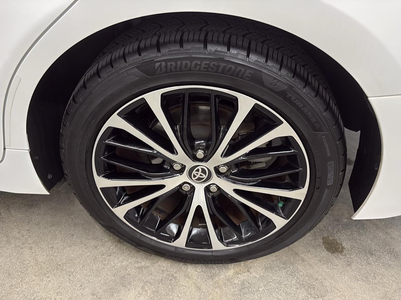 Toyota Camry SE Auto (Natl) 2020