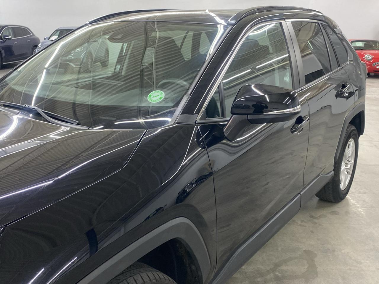 Toyota RAV4 XLE FWD (Natl) 2021