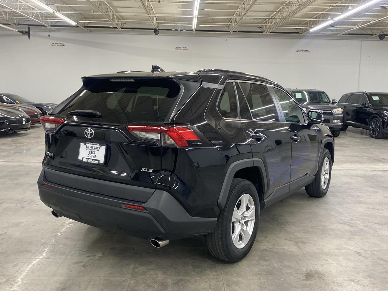 Toyota RAV4 XLE FWD (Natl) 2021