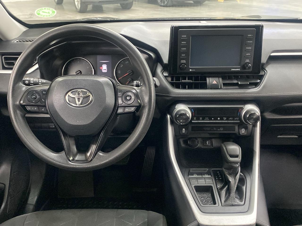 Toyota RAV4 XLE FWD (Natl) 2021