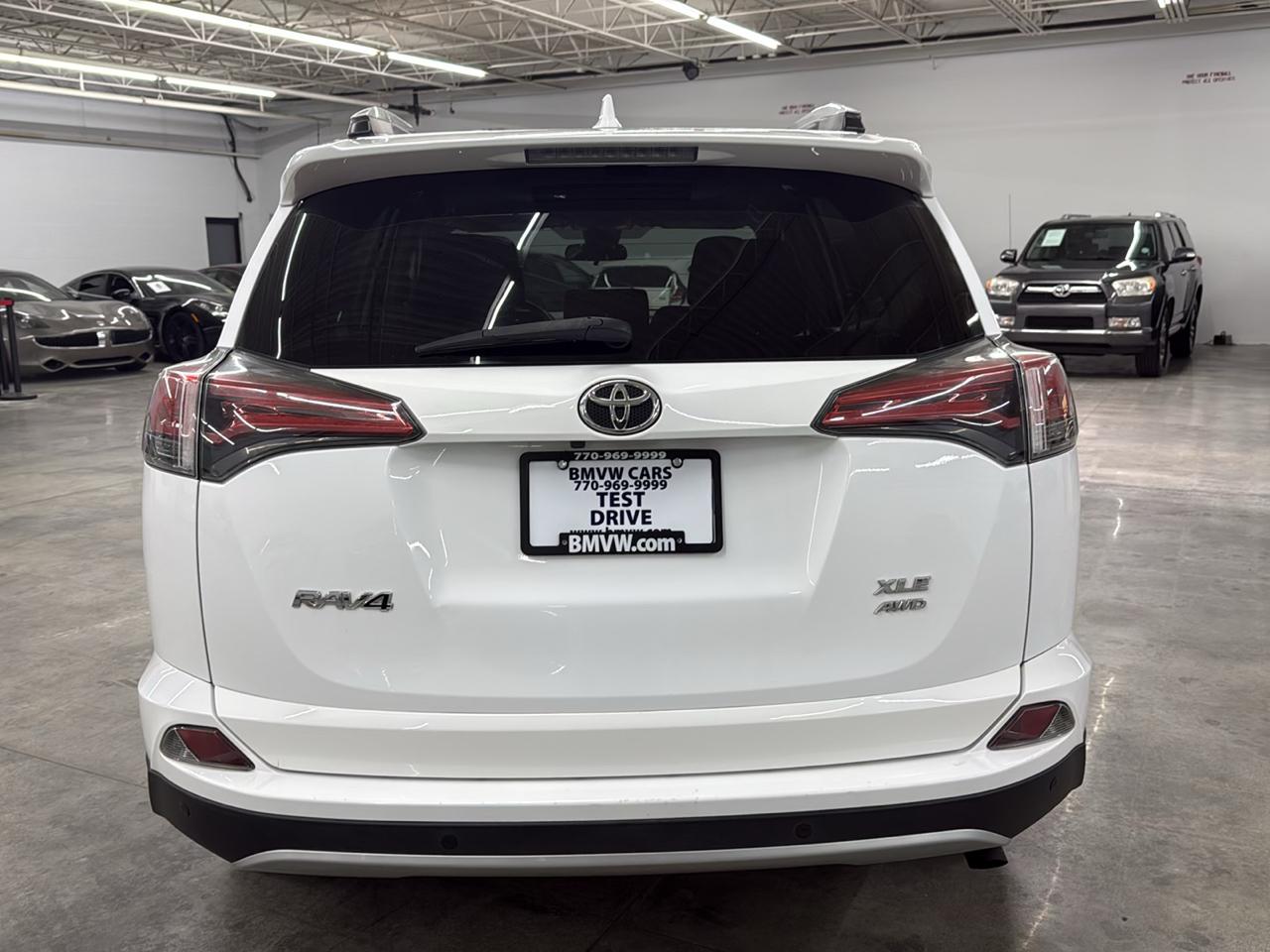 Toyota RAV4 AWD 4dr XLE (Natl) 2016
