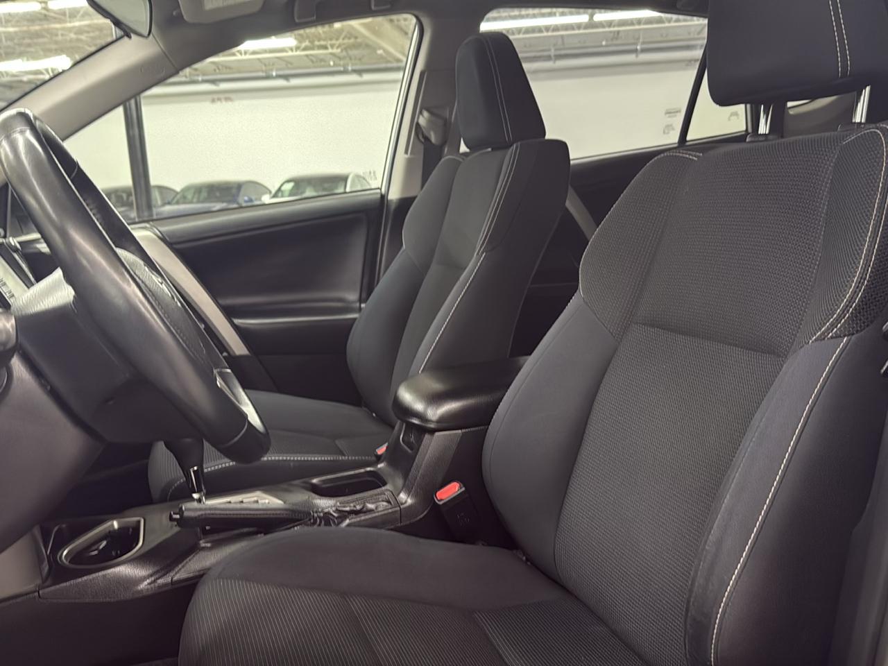 Toyota RAV4 AWD 4dr XLE (Natl) 2016