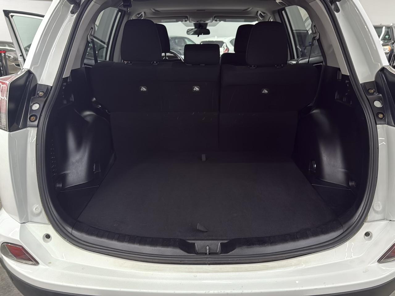 Toyota RAV4 AWD 4dr XLE (Natl) 2016
