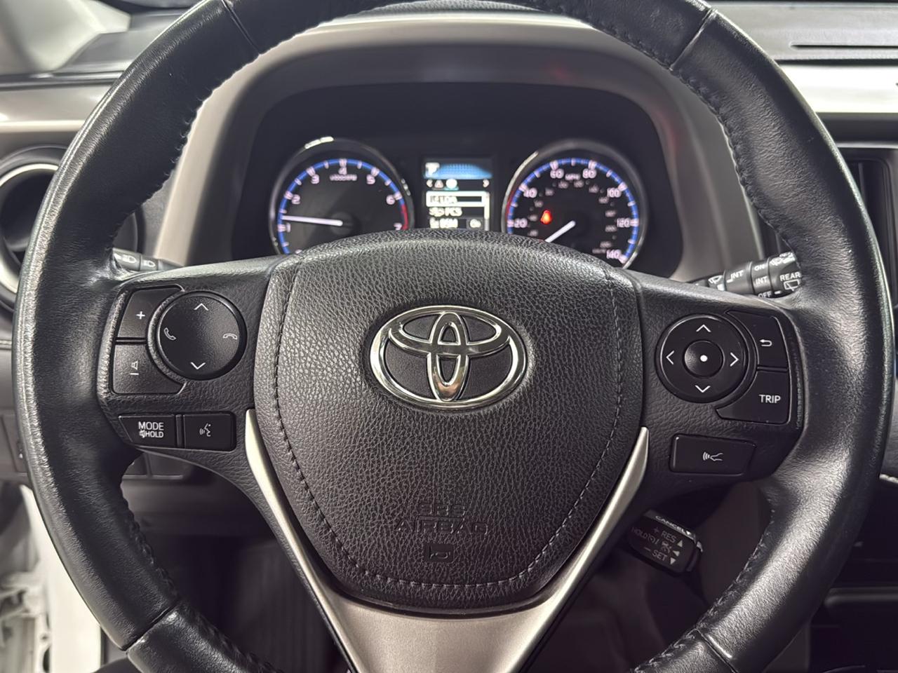 Toyota RAV4 AWD 4dr XLE (Natl) 2016