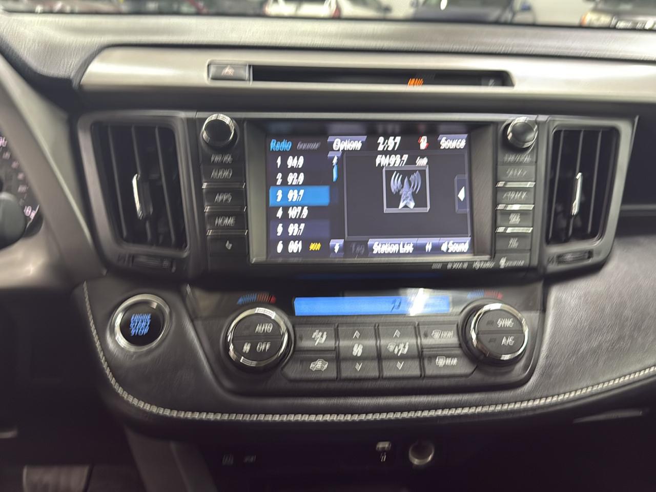 Toyota RAV4 AWD 4dr XLE (Natl) 2016