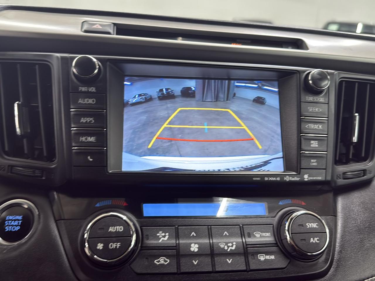 Toyota RAV4 AWD 4dr XLE (Natl) 2016