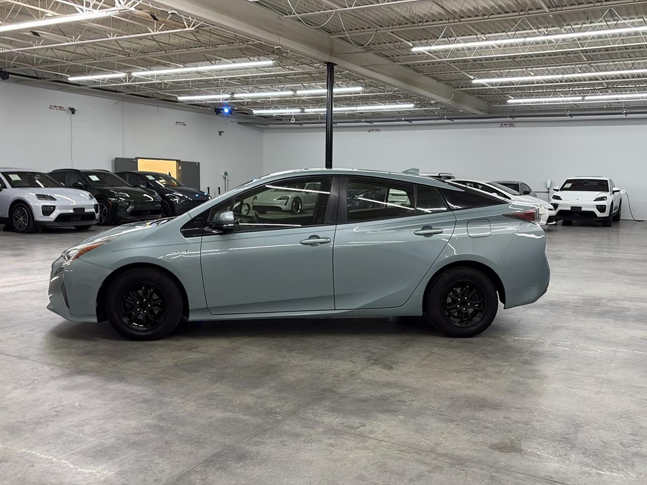 Toyota Prius 5dr HB Three Touring (Natl) 2016