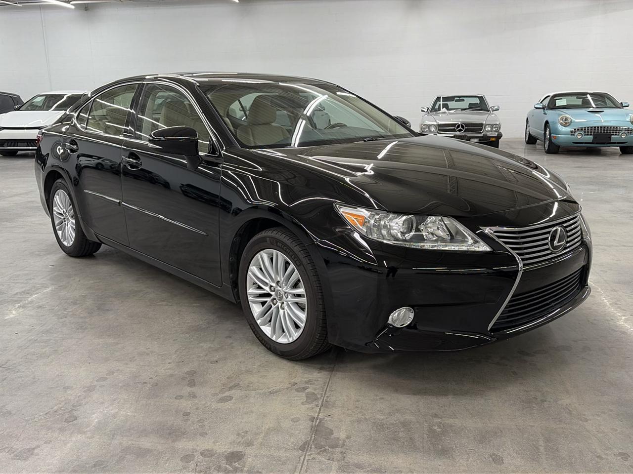 Lexus ES 350 4dr Sdn 2013
