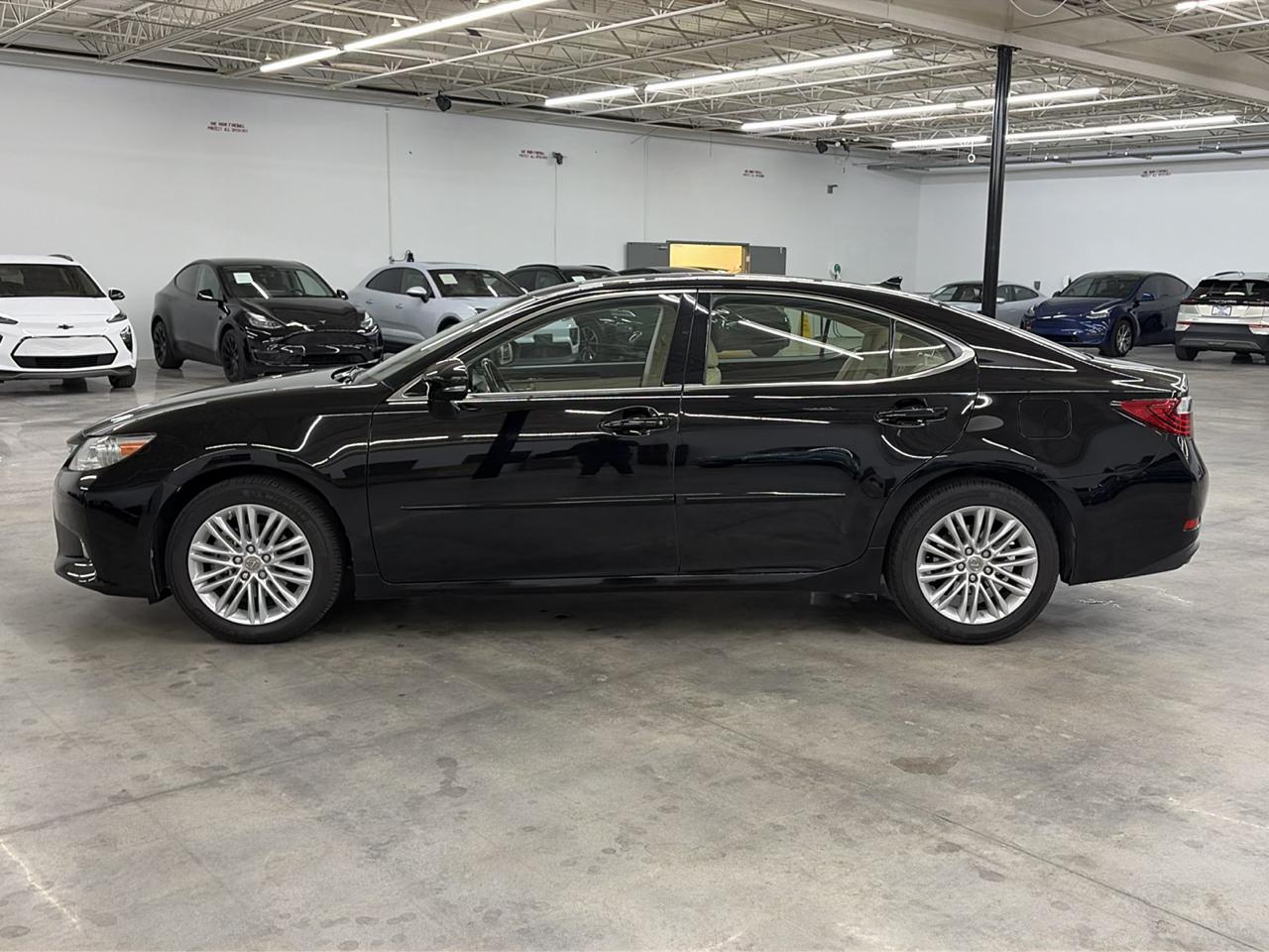 Lexus ES 350 4dr Sdn 2013
