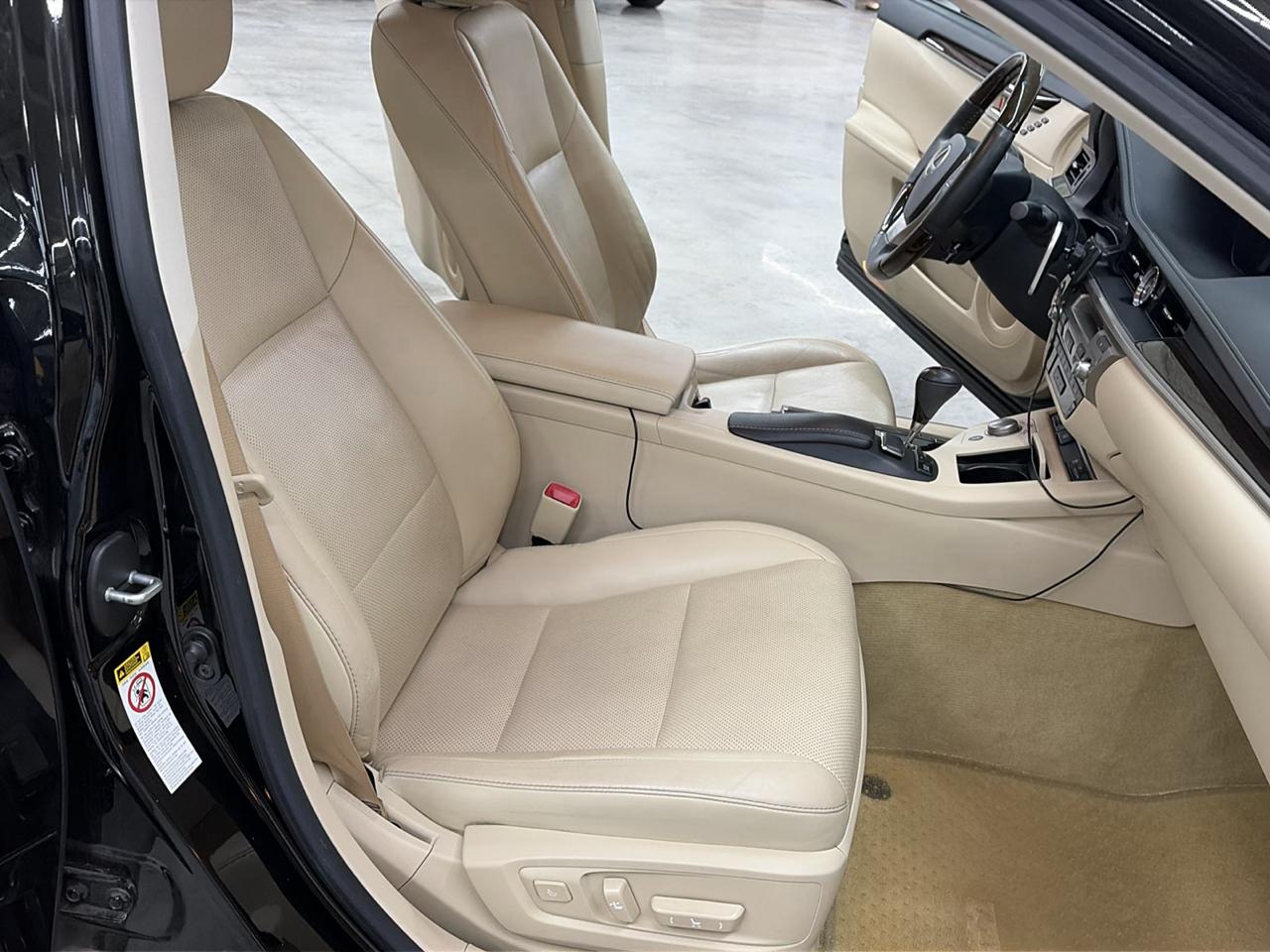 Lexus ES 350 4dr Sdn 2013