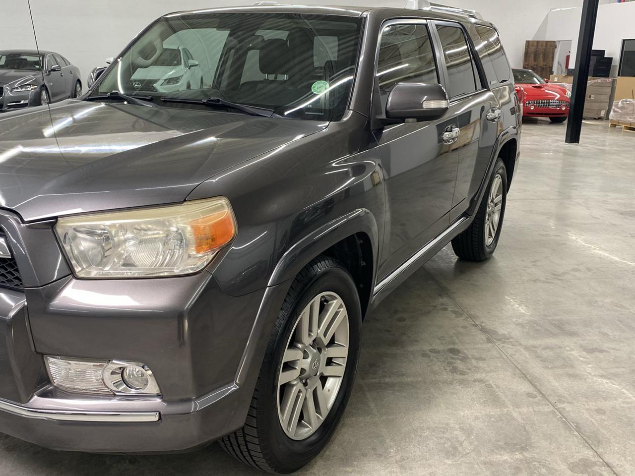 Toyota 4Runner photo 2