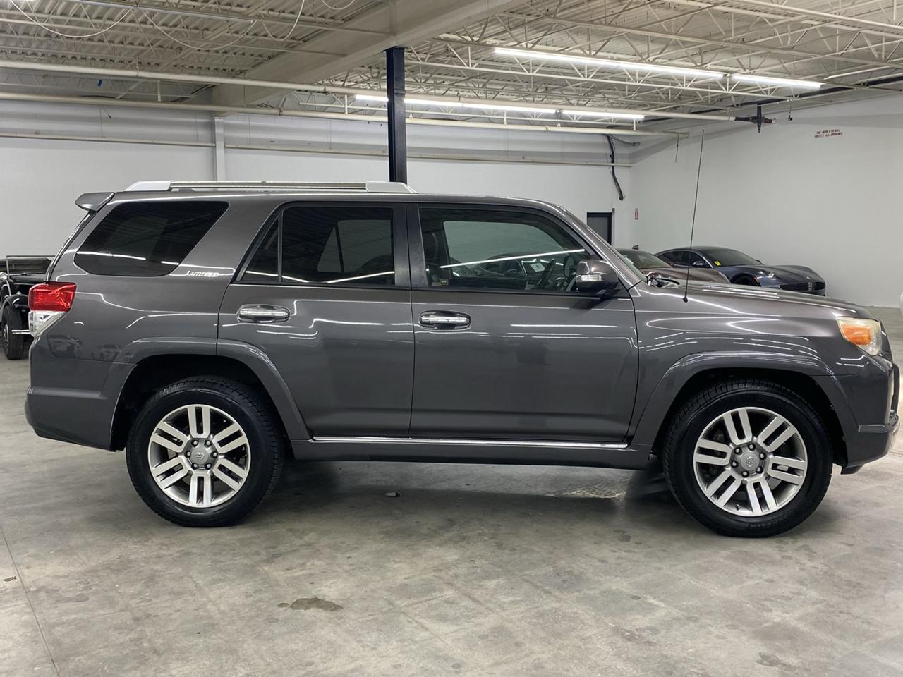 Toyota 4Runner photo 8