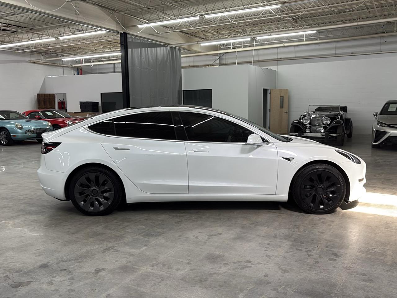 Tesla Model 3 Standard Range RWD 2020