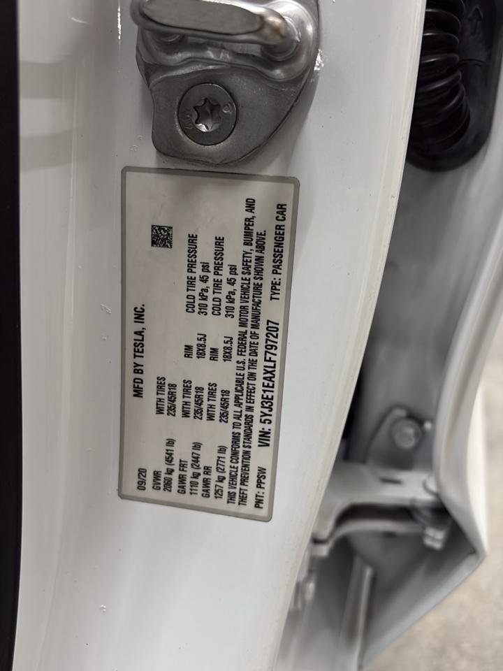 Tesla Model 3 Standard Range RWD 2020