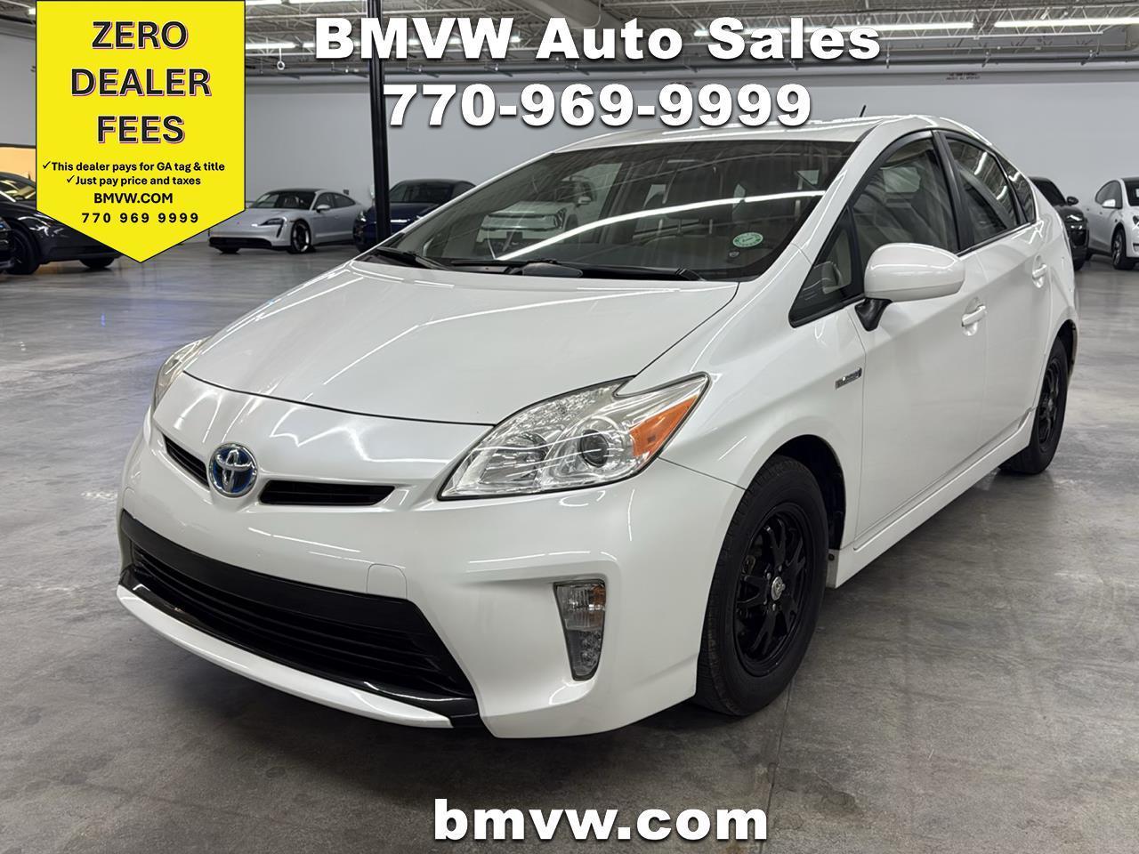 Toyota Prius Two 2015