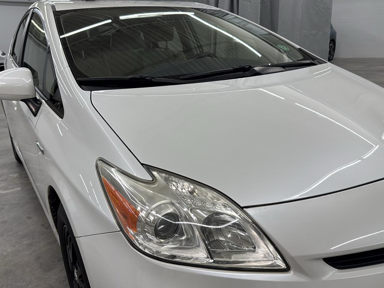 Toyota Prius Two 2015