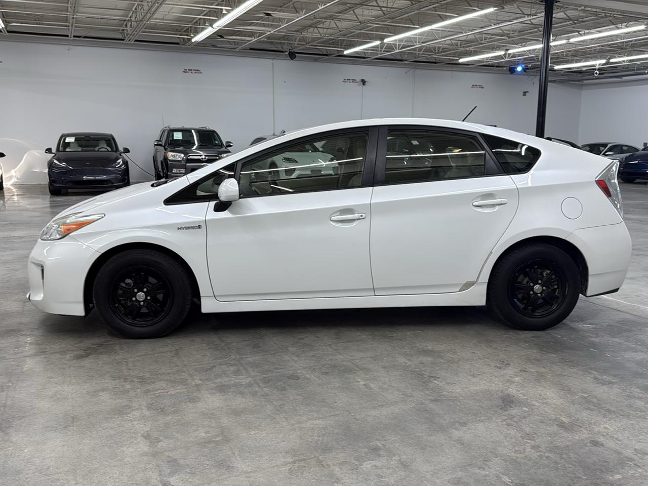 Toyota Prius Two 2015