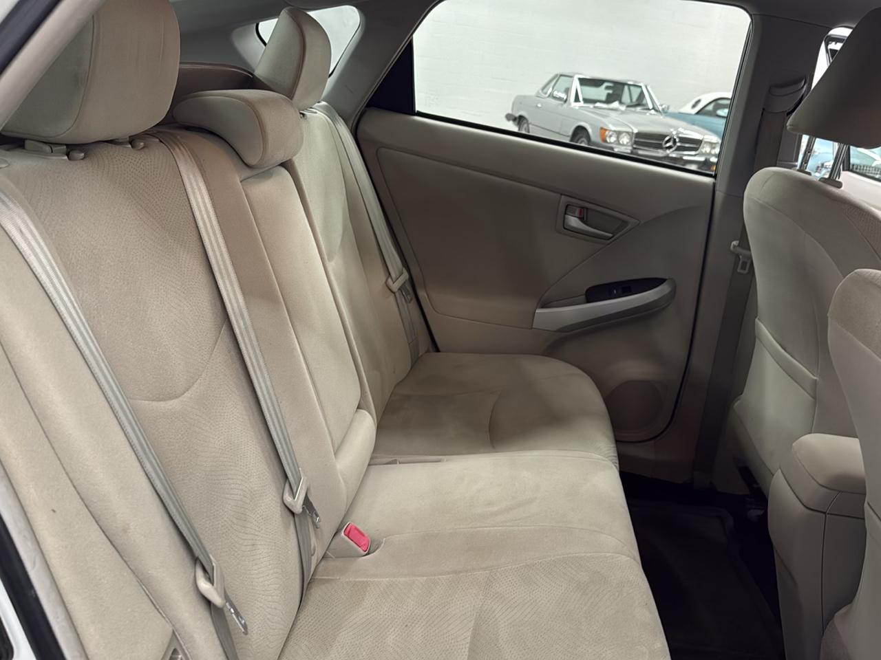 Toyota Prius Two 2015
