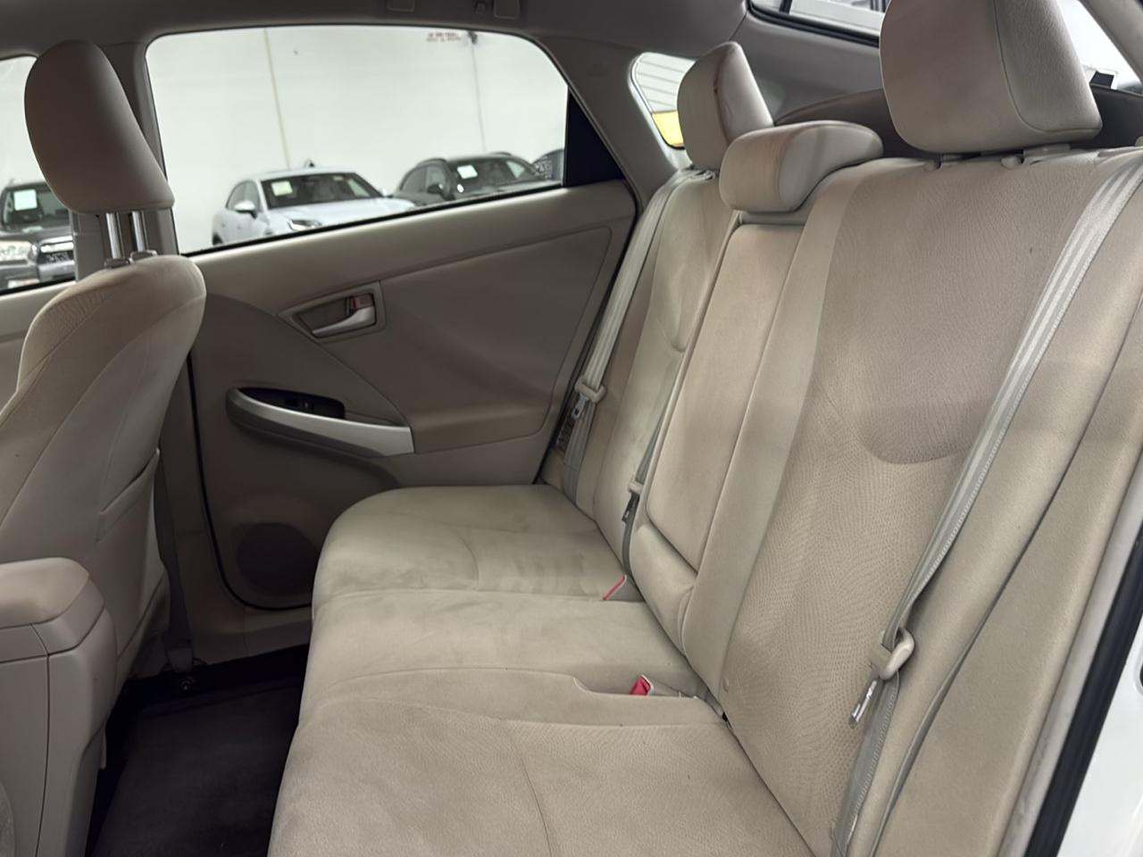 Toyota Prius Two 2015