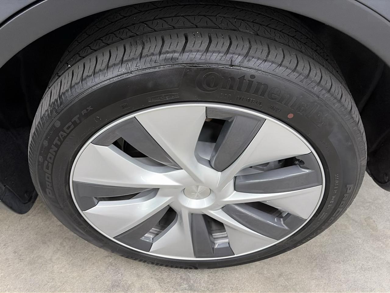 Tesla Model Y Long Range AWD 2023