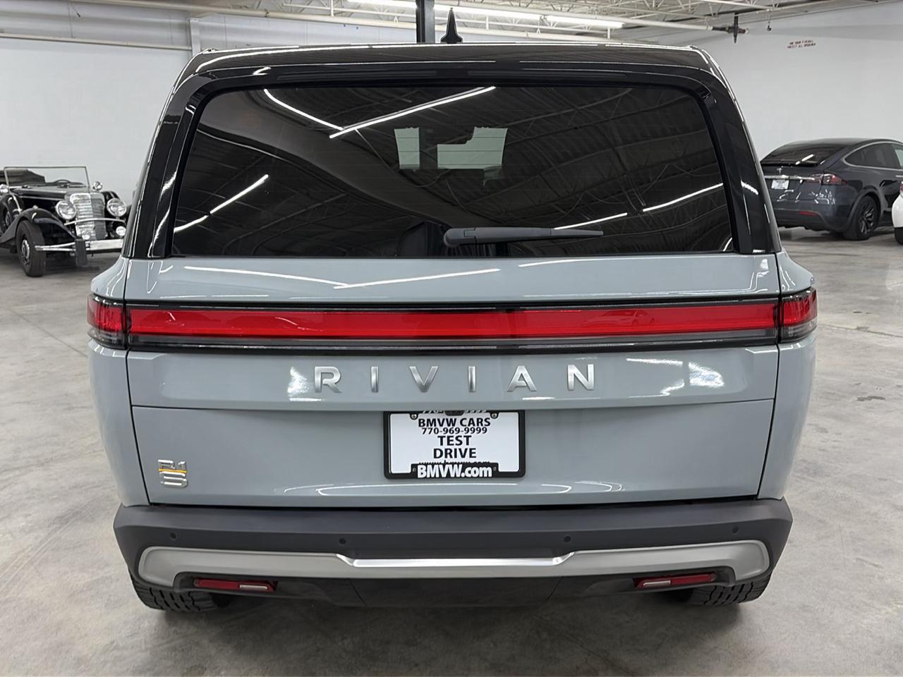 Rivian R1S Adventure Quad-Motor Large Pack 2023