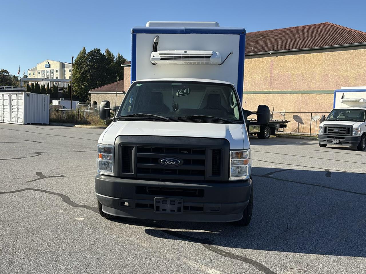 Ford E-Series Cutaway E-350 SRW 138" WB 2023
