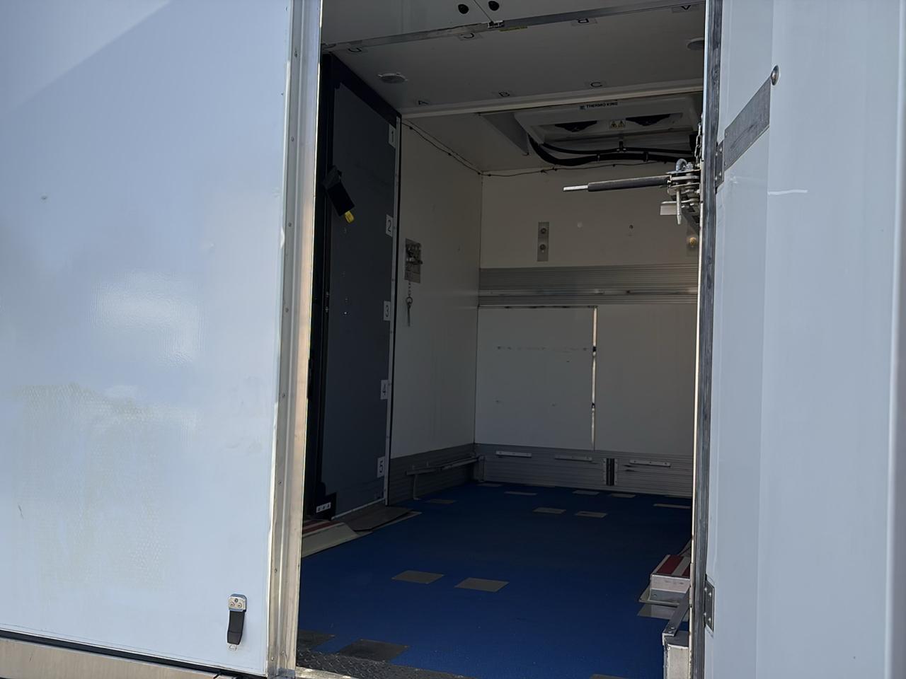 Ford E-Series Cutaway E-350 SRW 138" WB 2023