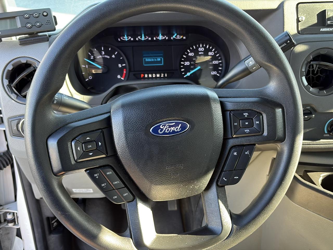 Ford E-Series Cutaway E-350 SRW 138" WB 2023