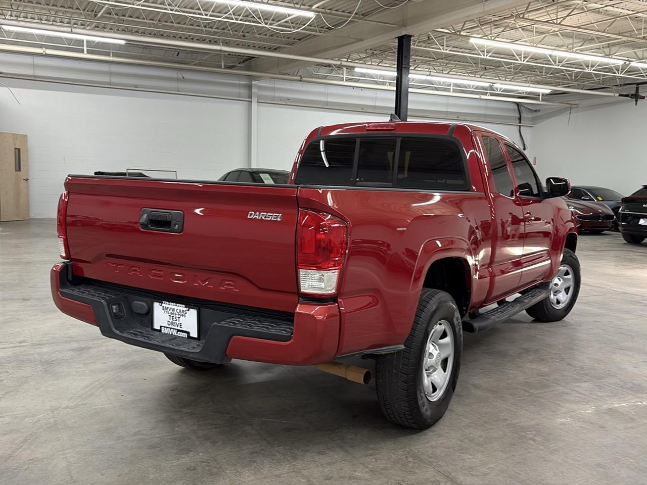 Toyota Tacoma SR5 Access Cab 6' Bed I4 4x2 AT (Natl) 2017
