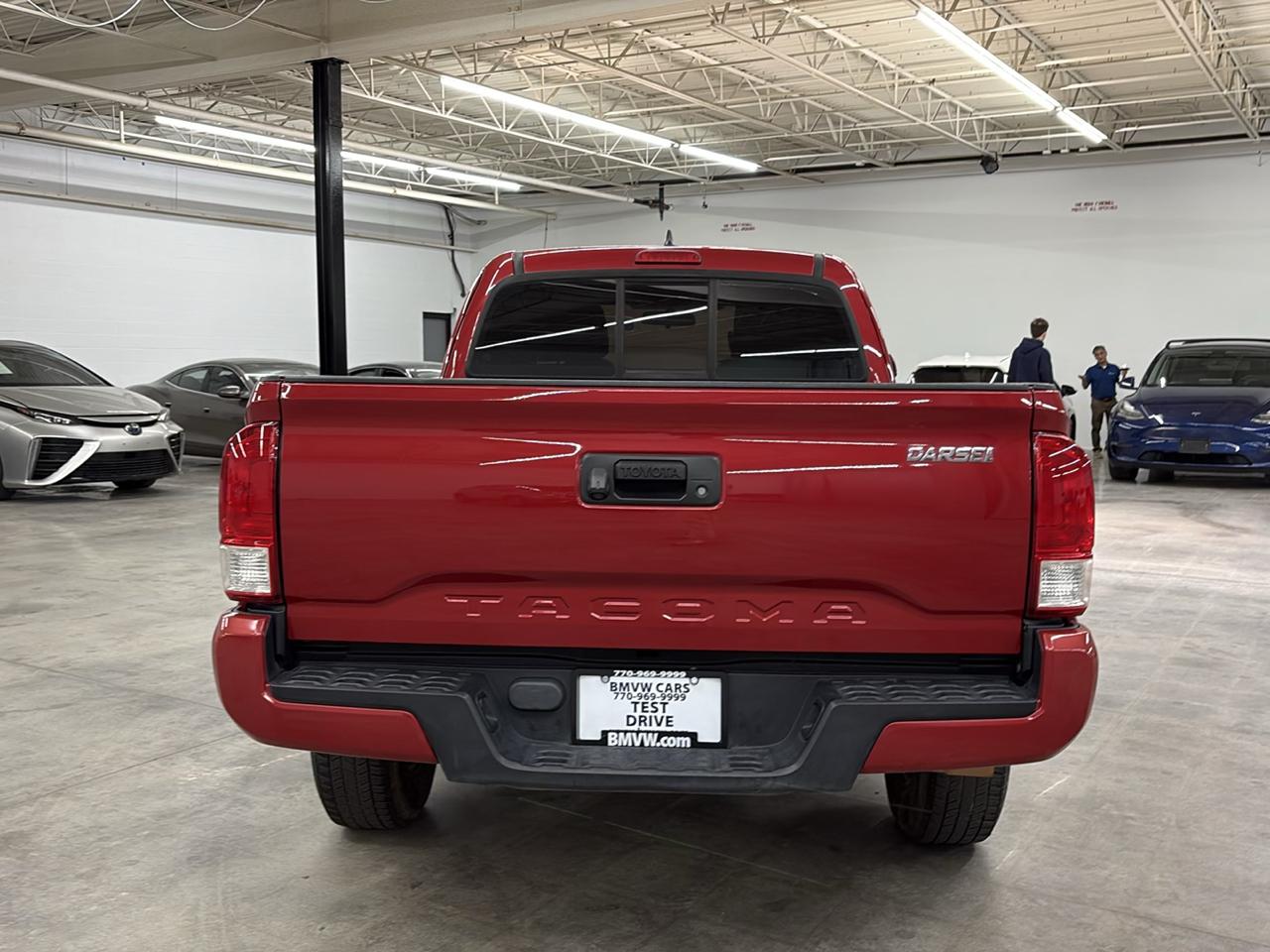 Toyota Tacoma SR5 Access Cab 6' Bed I4 4x2 AT (Natl) 2017