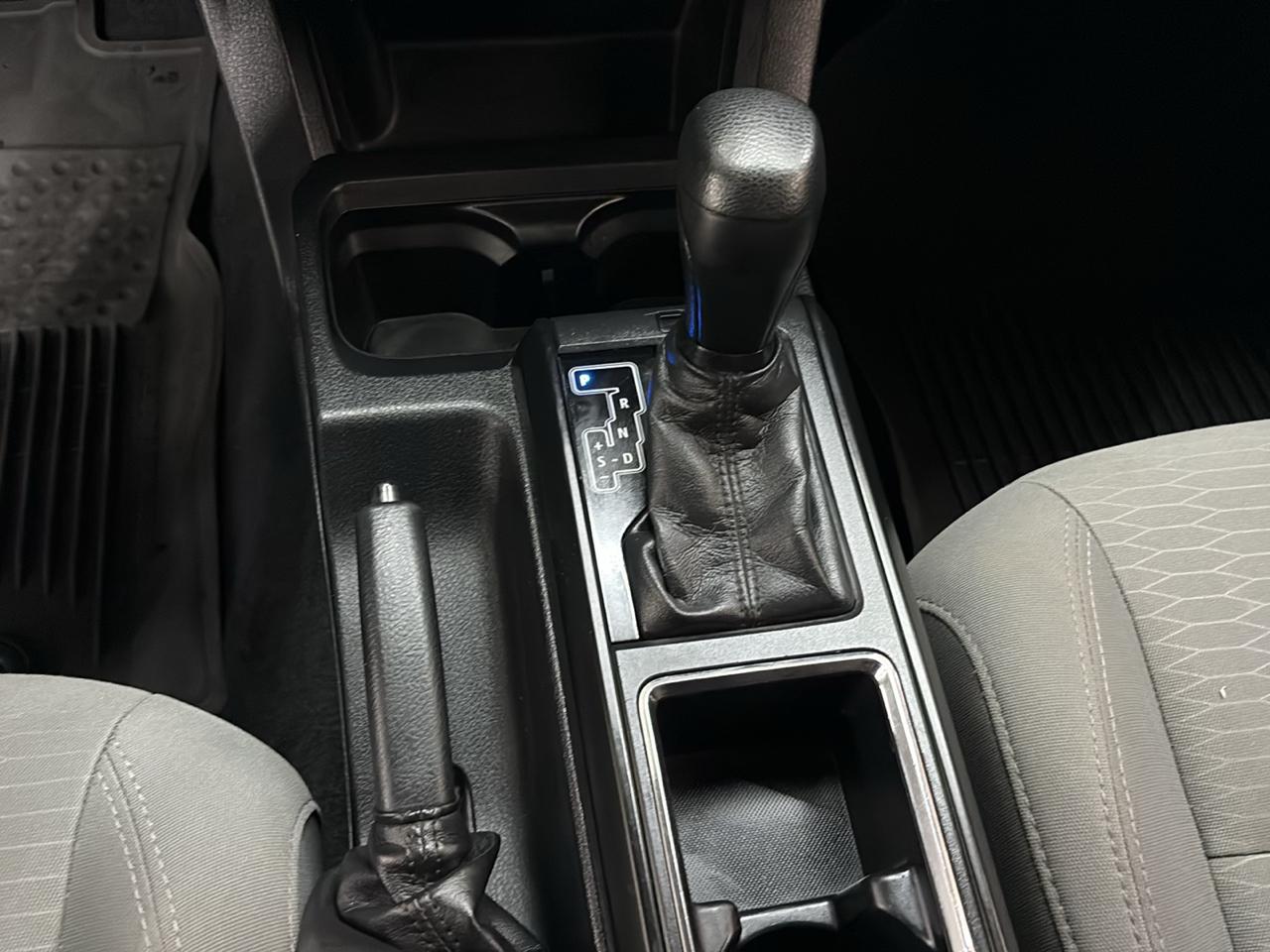 Toyota Tacoma SR5 Access Cab 6' Bed I4 4x2 AT (Natl) 2017