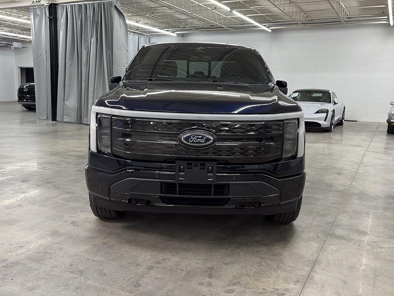 Ford F-150 Lightning Platinum 4WD SuperCrew 5.5' Box 2023