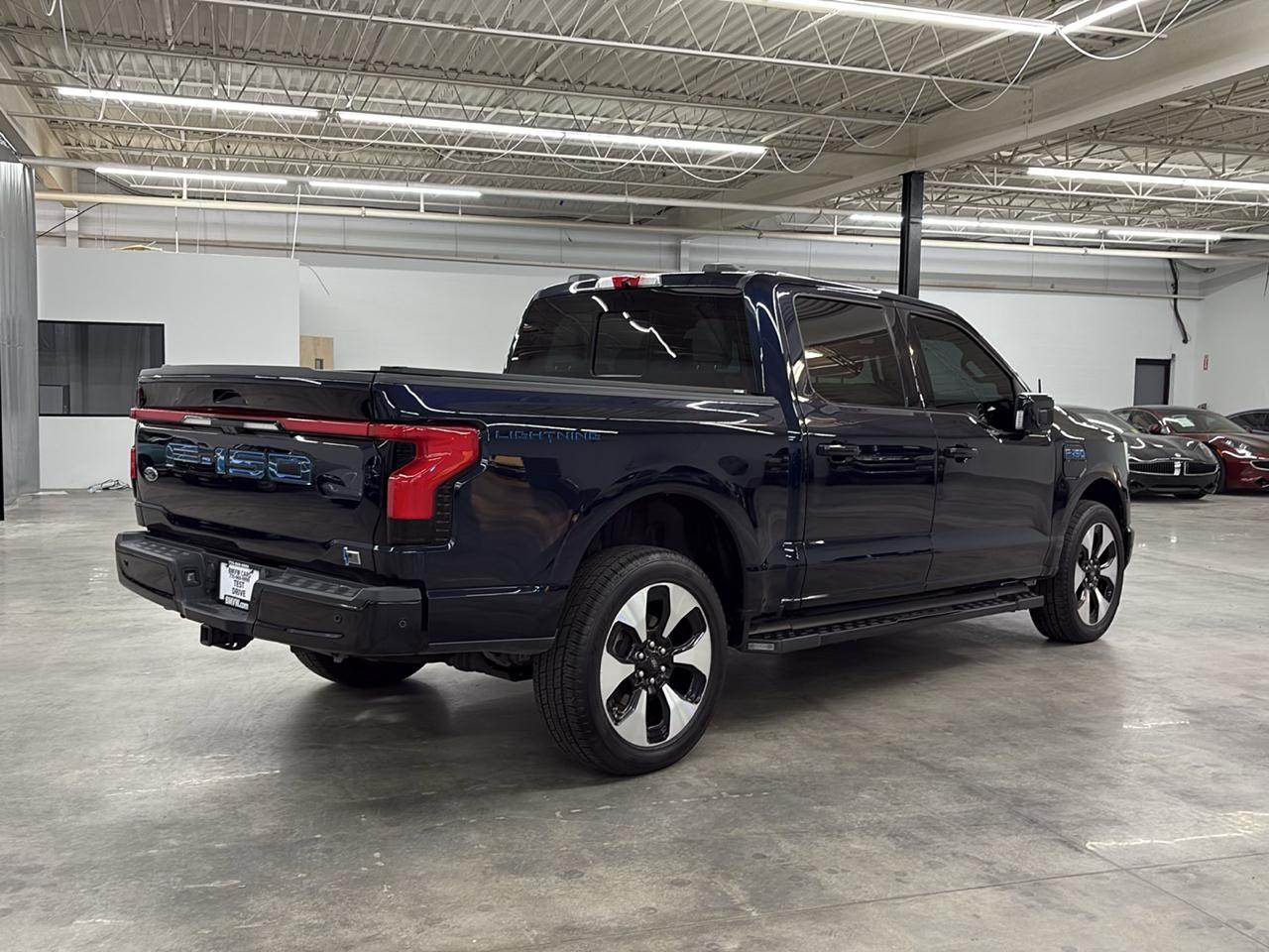 Ford F-150 Lightning Platinum 4WD SuperCrew 5.5' Box 2023