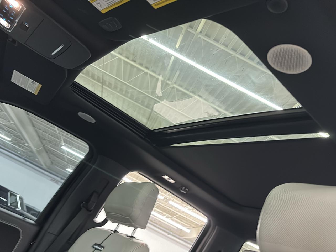 Ford F-150 Lightning Platinum 4WD SuperCrew 5.5' Box 2023