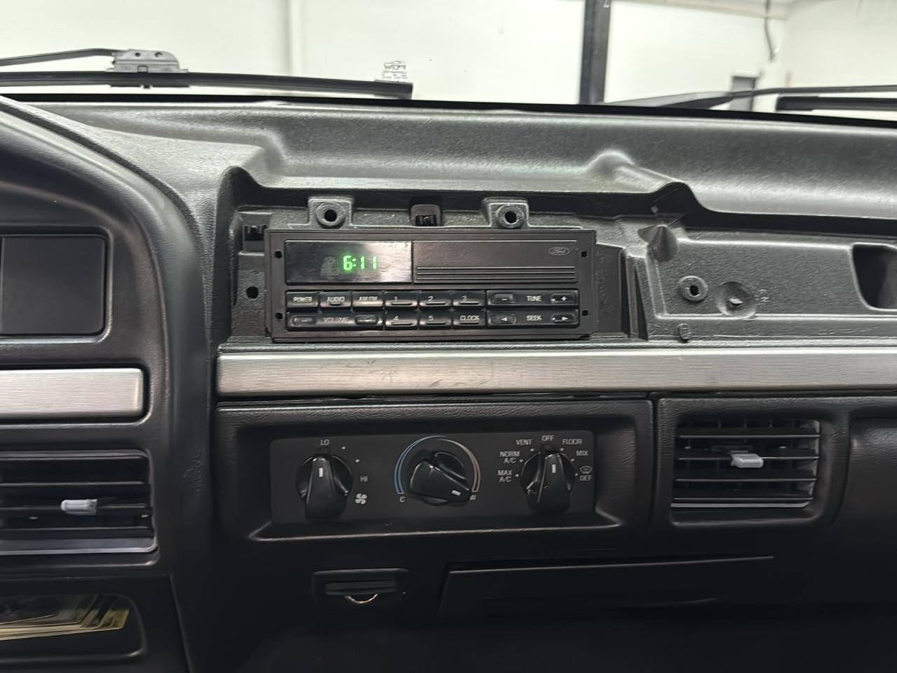 Ford F-150 Supercab 138.8" WB 1995