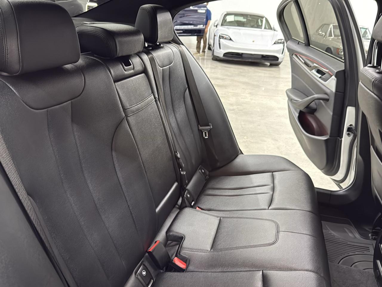 BMW 5 Series 530i Sedan 2020