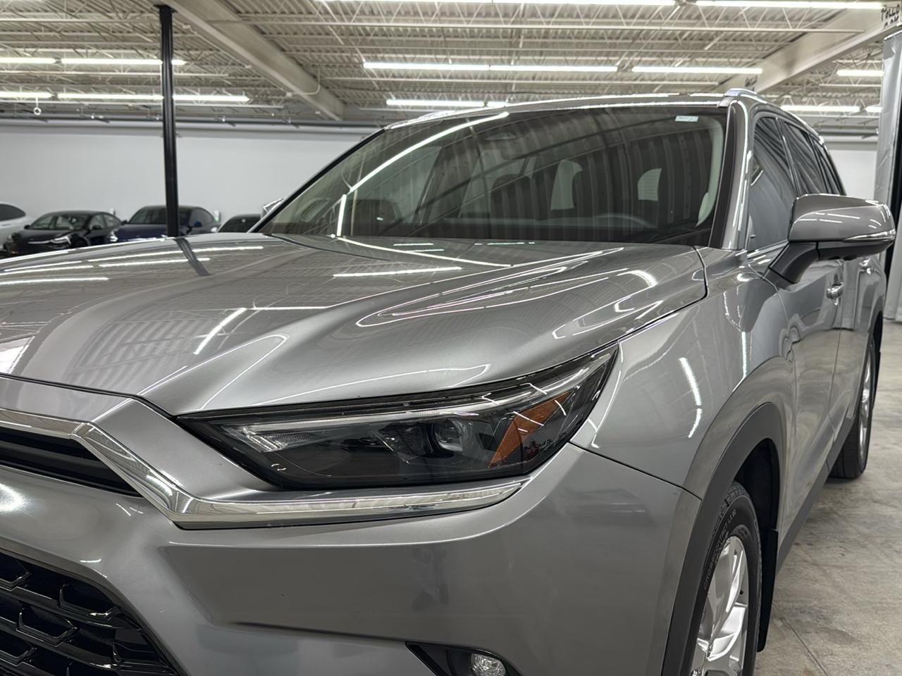 Toyota Grand Highlander photo 2