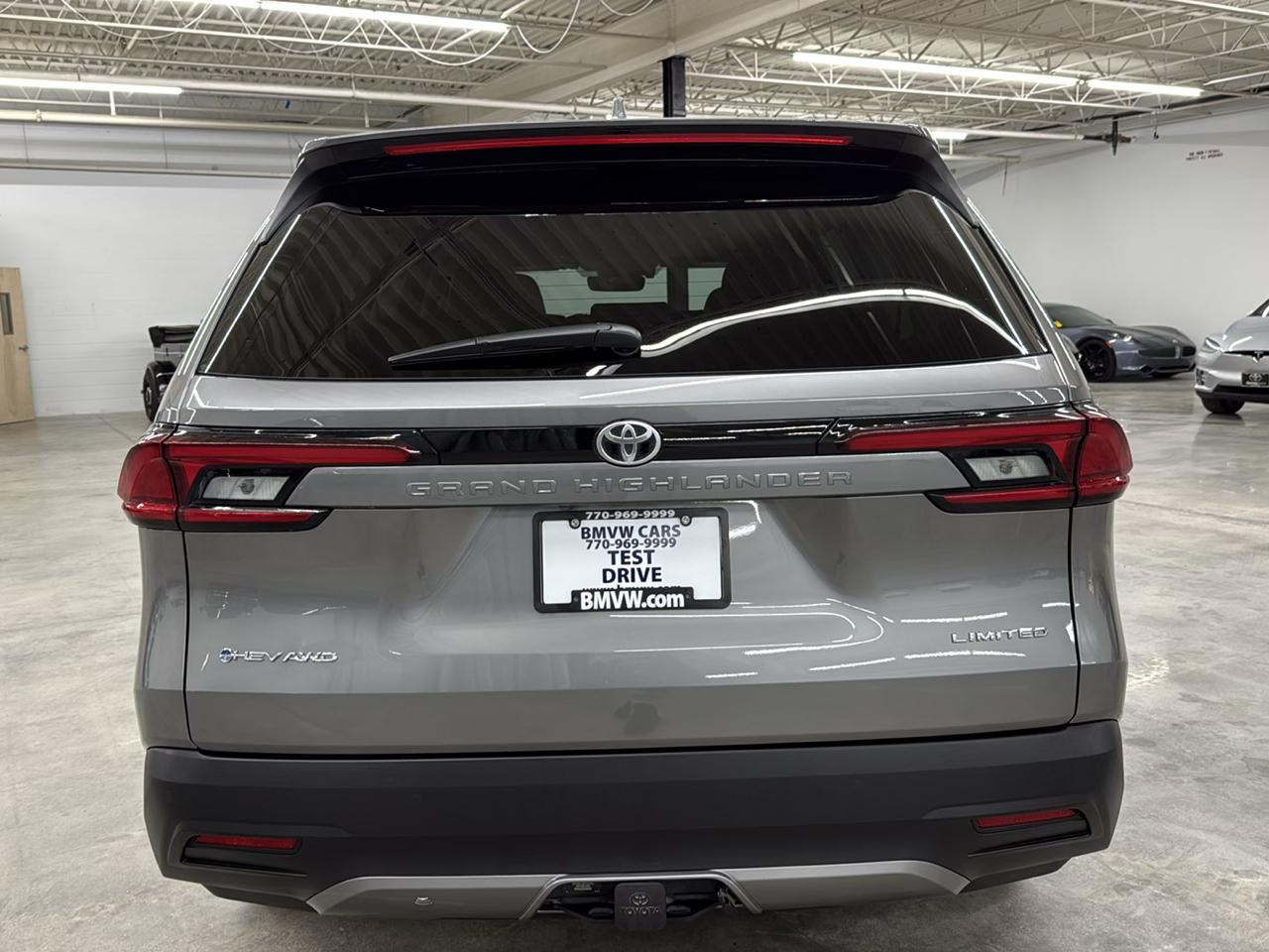 Toyota Grand Highlander photo 9