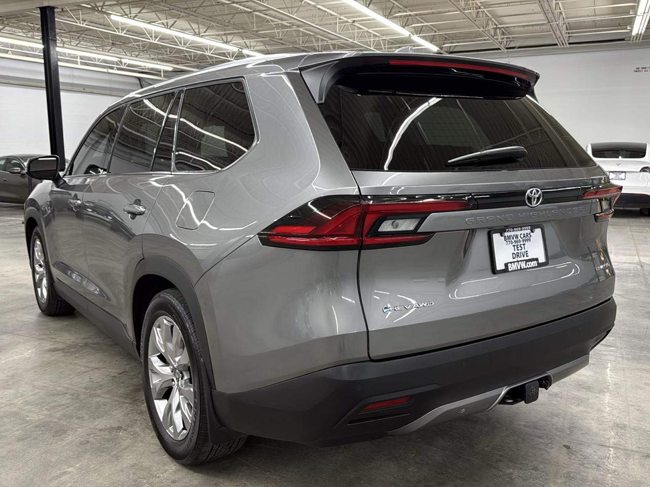 Toyota Grand Highlander photo 10