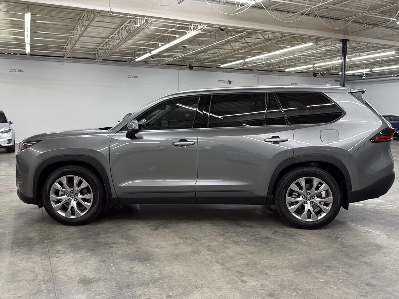 Toyota Grand Highlander photo 12